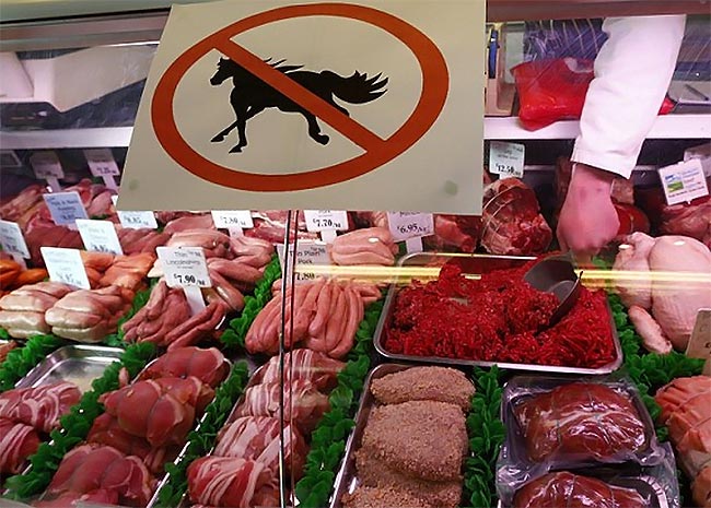 Κινδυνεύουν και οι Έλληνες από το κρέας αλόγου;  thumbnail