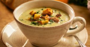 Ανακάλυψε-την-αυθεντική-Ιταλική-Garlic-soup-με-κρουτόν