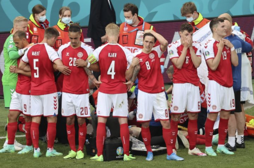 Πέθανε και αναστήθηκε ξανά ο ποδοσφαιριστής της Εθνικής Δανίας Κρίστιαν Έρικσεν: Οι επαγγελματικές διακρίσεις, οι μεταγραφές σε ομάδες κολοσσούς, το Euro 2020 και ο παρολίγο θάνατος - BORO από την ΑΝΝΑ ΔΡΟΥΖΑ