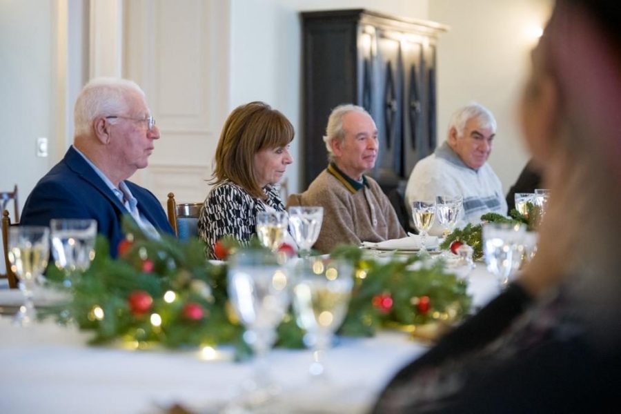 Γεύμα σε ευάλωτες κοινωνικές ομάδες στο Προεδρικό Μέγαρο