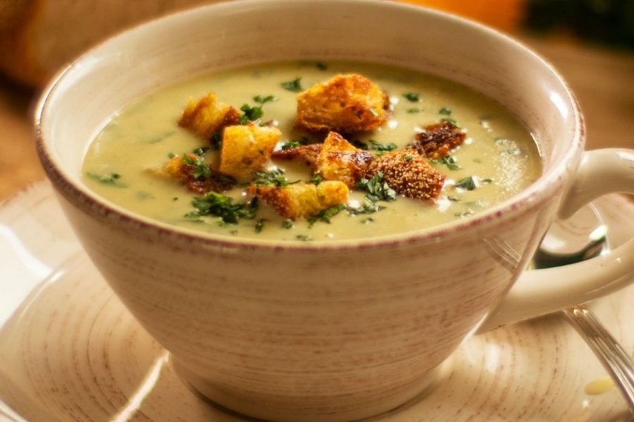 Ανακάλυψε-την-αυθεντική-Ιταλική-Garlic-soup-με-κρουτόν