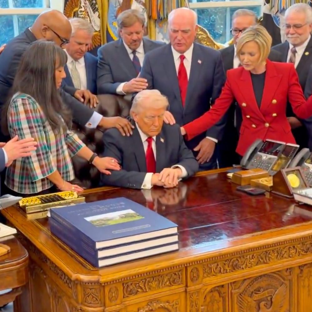 pastores-proseuxi-trump-oval-grafeio