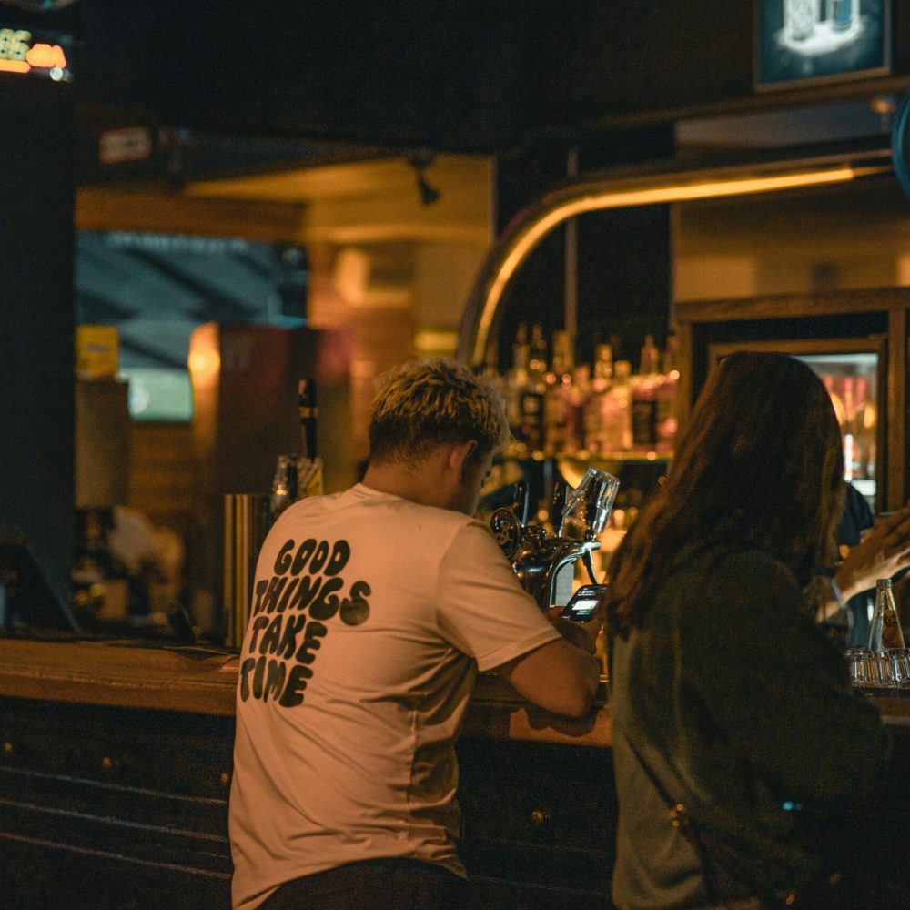 people-bar-unsplash