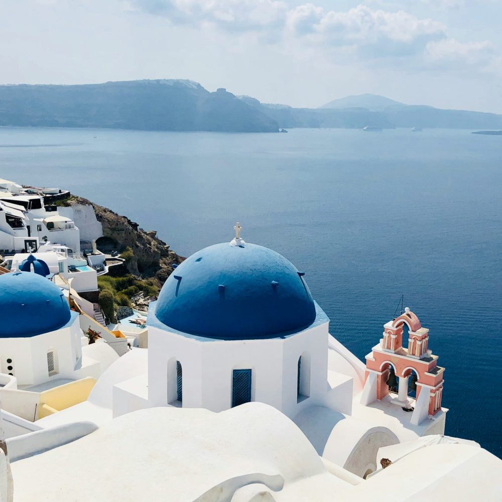santorini-unsplash