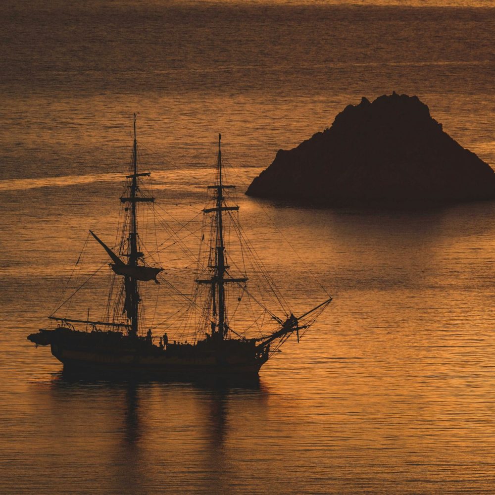 sea-boat-unsplash
